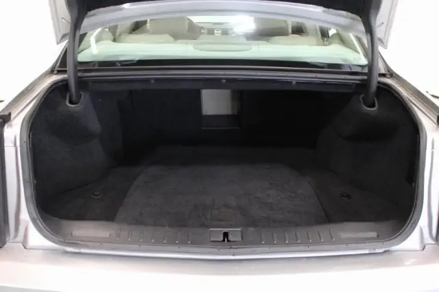 2006 Light Platinum Cadillac DTS Base