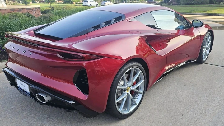 Lotus flower Emira BaT