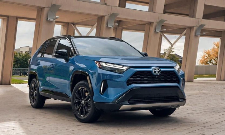 toyota_2025_rav4_hybrid_hero